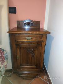 comodini in legno 