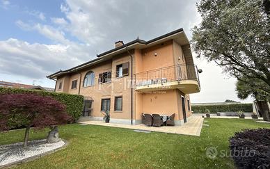 Splendido 5 Locali in Quadrifamiliare con Giardino