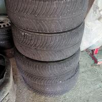 Gomme per burnout 225/45/R18 e 255/40/R18 USATE