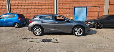 infiniti q30 15d dct premium 