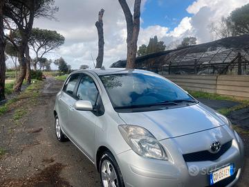 Yaris Toyota 1300 6 marce perfetta