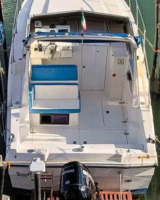 Azimut 28 con braket esterno 