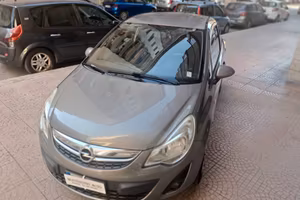 Opel Corsa 1.2 GPL-NEOPATENTATI-(2012)-Euri 4350