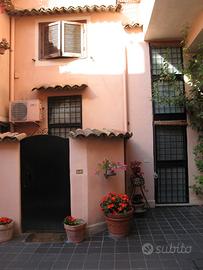 San lorenzo appartamento su 2 livelli