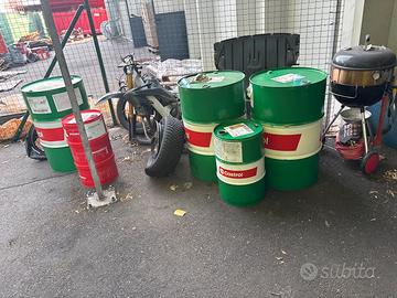 Fusti in metallo vuoti castrol