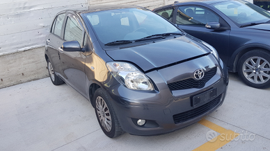 Toyota Yaris 1.0 benzina anno 2010 X ricambi