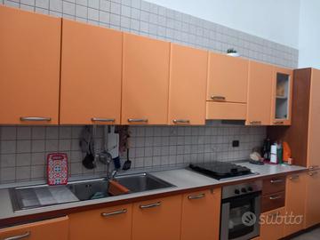 CUCINA COMPLETA DI ELETTRODOMESTICI 4 MT