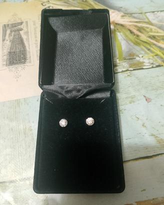 orecchini punto luce