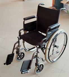 Sedia rotelle pieghevole