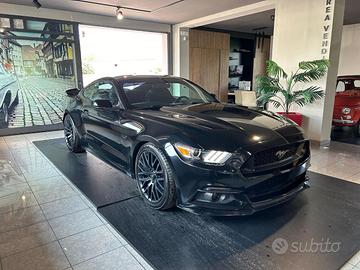 FORD Mustang Fastback 5.0 V8 TiVCT GT