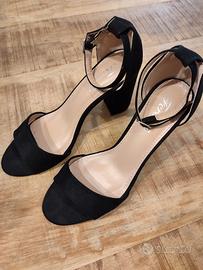 scarpa aperta con tacco 