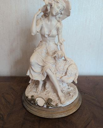 statuina Armani