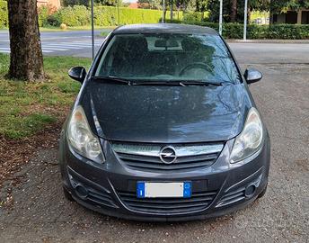 Opel Corsa 2010 Benzina Automatic