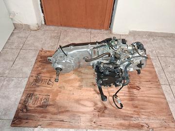 blocco motore Honda sh - x-adv - forza 350 8.000km