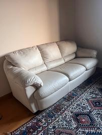 Sofà  letto Divani Divani in pelle pari al nuovo