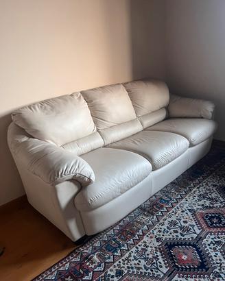 Sofà  letto Divani Divani in pelle pari al nuovo