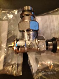 3 valvole di sfogo per termosifoni GIACOMINI