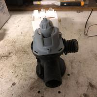 Pompa acqua lavatrice Ariston hotpointt da 7 kg