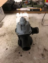 Pompa acqua lavatrice Ariston hotpointt da 7 kg