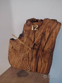 orologio in ulivo 