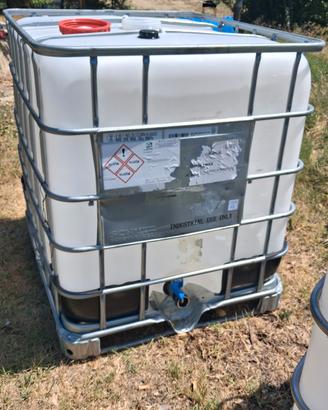 Botti di plastica 1000 litri  per acqua    