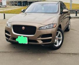 Jaguar F Pace