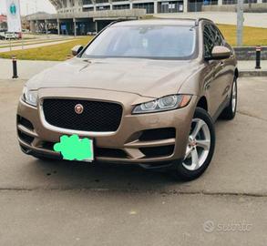 Jaguar F Pace