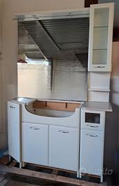 mobile bagno compreso di lavabo