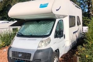 Camper mansardato 6 posti