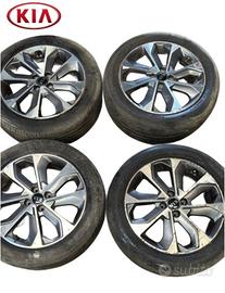 4 CERCHI IN LEGA COMPLETI DI GOMME KIA Stonic Seri