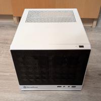 Case Silverstone SG13 Mini-ITX/DTX con VENTOLA