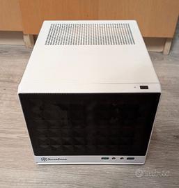 Case Silverstone SG13 Mini-ITX/DTX con VENTOLA