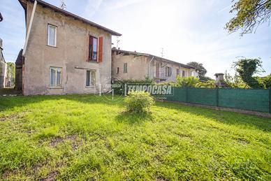 CARONNO VARESINO - PORZIONE DI CASA CON GIARDINO E