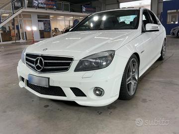 MERCEDES-BENZ C 63 AMG TUTTA ORIGINALE ! PARI AL