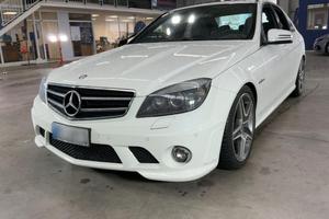 MERCEDES-BENZ C 63 AMG TUTTA ORIGINALE ! PARI AL