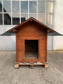 Cuccia per cane in legno