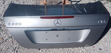 Mercedes-Benz Classe E W211 2006> Portellone