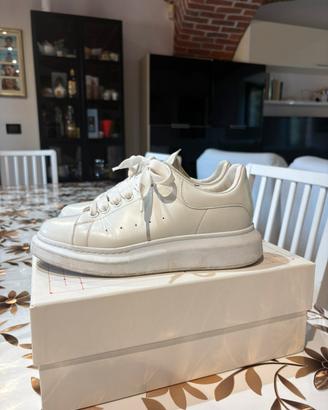 McQueen Oversized