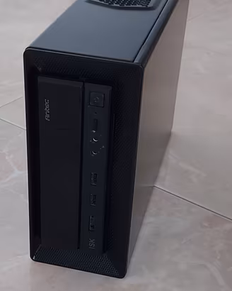 Pc mini Asrock Antec AMD quad-core 8GB 512-HD.
