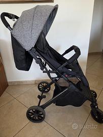 Passeggino pieghevole a ombrello