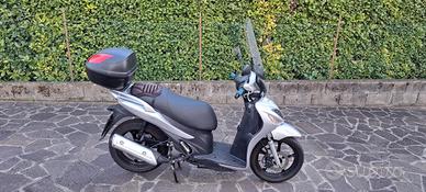 Scooter Suzuki Sixteen 150