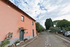 Trilocale con giardino e posto auto incluso