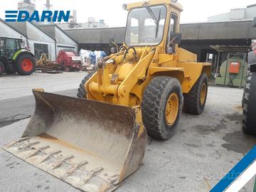 Pala gommata HANOMAG mod. 33C