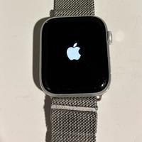 Apple Watch 4 Nike con accessori