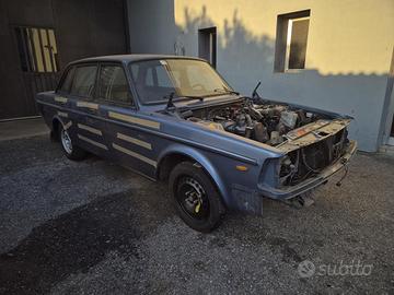 Volvo 240 - 244 Turbo Berlina Demolita - Ricambi