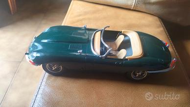 Modellino Jaguar E-Type Cabriolet (1961) - Bburago