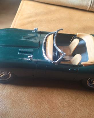 Modellino Jaguar E-Type Cabriolet (1961) - Bburago