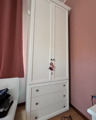 Coppia di armadi per camera da letto