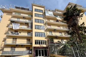3 LOCALI A CASTELLAMMARE DI STABIA