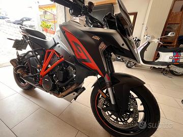 KTM Superduke GT 1290
